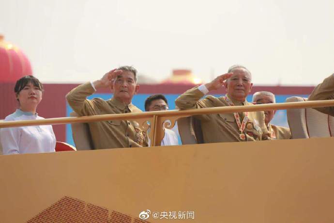 #央视#央视：向老兵致敬 共和国不会忘记你们的贡献(图)