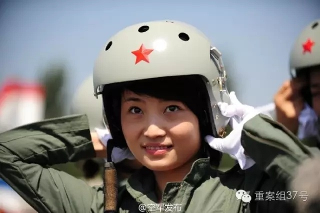 「观察者网」首位歼-10女飞行员余旭的愿望，今天实现了