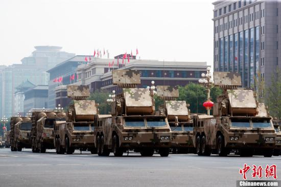 「中国新闻网」舰载防空武器方队