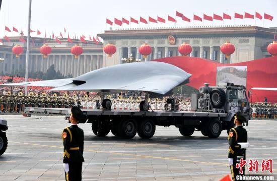 「中国新闻网」舰载防空武器方队