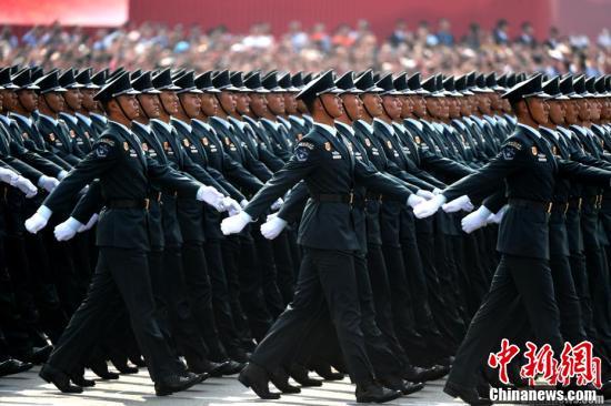 中国新闻网■女兵方队