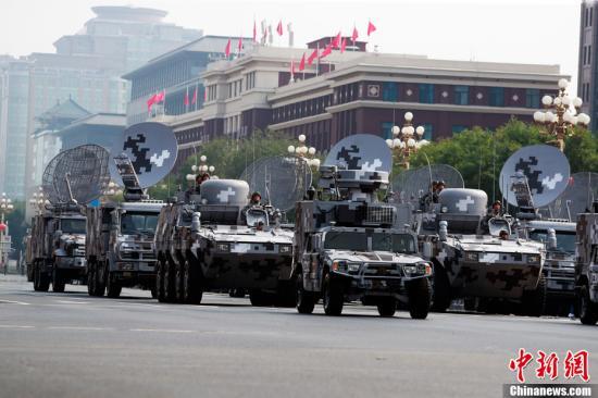 中国新闻网：长剑-100巡航导弹方队