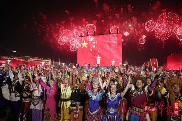中国青年网：群众大联欢上的蓬勃青年