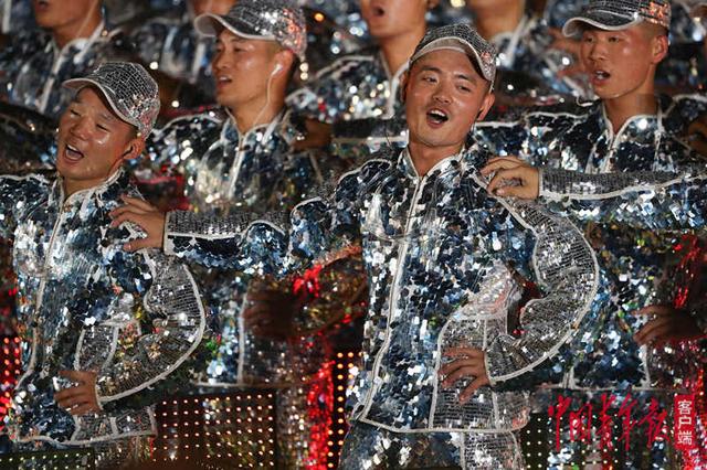 中国青年网：群众大联欢上的蓬勃青年