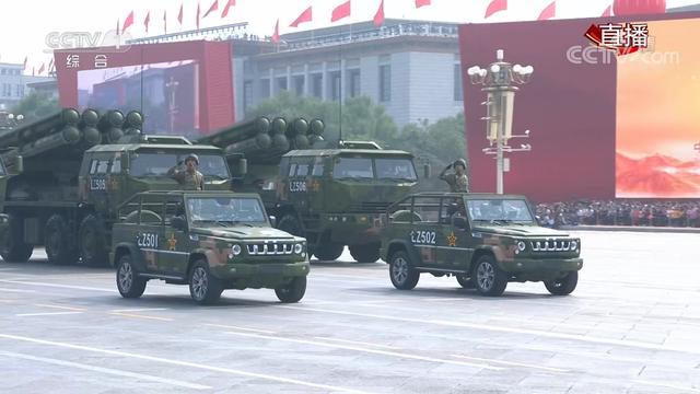 【环球网】颜值很高！解放军15式轻型坦克首次正式亮相