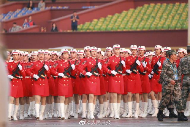 「中国青年网」来了！女民兵方队全新亮相