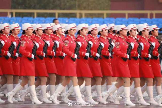 「中国青年网」来了！女民兵方队全新亮相
