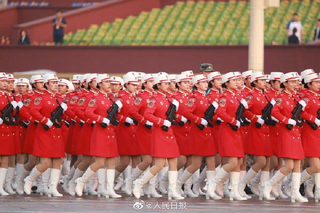 「中国青年网」来了！女民兵方队全新亮相