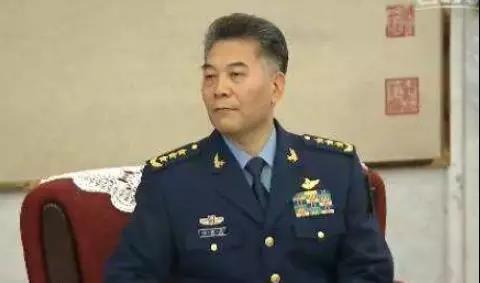 光明网：首次 空军上将担任国庆阅兵总指挥