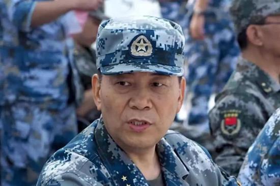 光明网：首次 空军上将担任国庆阅兵总指挥