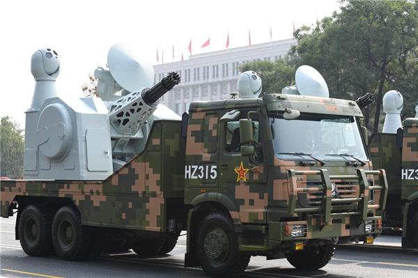 新华网：高清大图丨舰载防空武器方队
