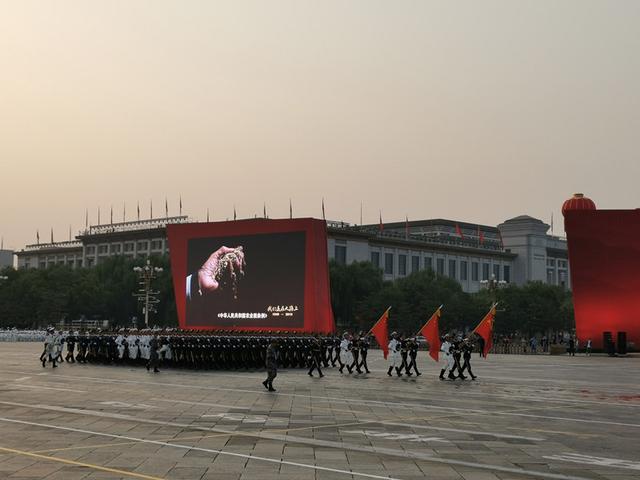 中国青年网■今天，受阅官兵已整装待发，精神抖擞，为他们点赞