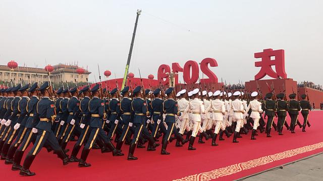 中国青年网■今天，受阅官兵已整装待发，精神抖擞，为他们点赞