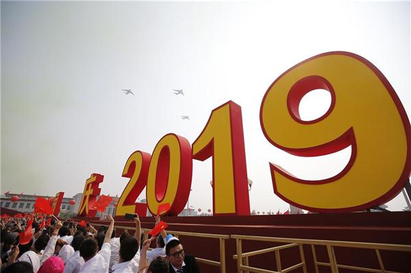 「新华网」高清大图丨运输机梯队