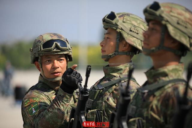 中国军网@阅兵训练场上，他三次立下军令状
