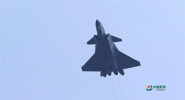 中国网■超燃时刻：战机轰鸣 近距离看飞机