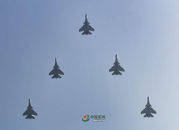 中国网■超燃时刻：战机轰鸣 近距离看飞机