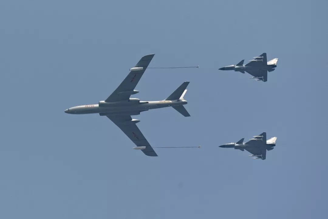央视今日亚洲@70年奋进跨越 中国空军谱写壮美航迹
