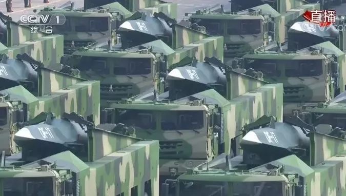 #每日经济新闻#国庆阅兵将如何影响A股？假期还有5天，这一板块已经按不住了！