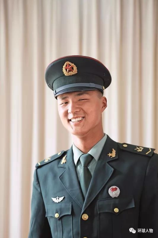 新浪新闻综合■成为中国最帅天团背后:日“砸”4万步 血泡摞血泡