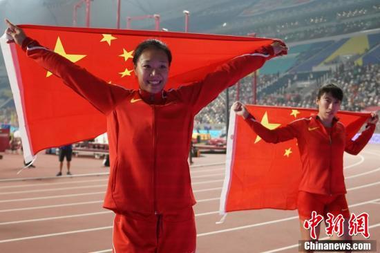 「中国新闻网」多哈田径世锦赛：中国选手刘诗颖和吕会会分获女子标枪亚军与季军