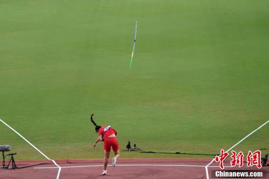 「中国新闻网」多哈田径世锦赛：中国选手刘诗颖和吕会会分获女子标枪亚军与季军