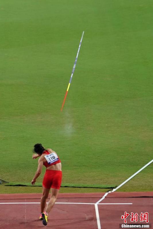 「中国新闻网」多哈田径世锦赛：中国选手刘诗颖和吕会会分获女子标枪亚军与季军