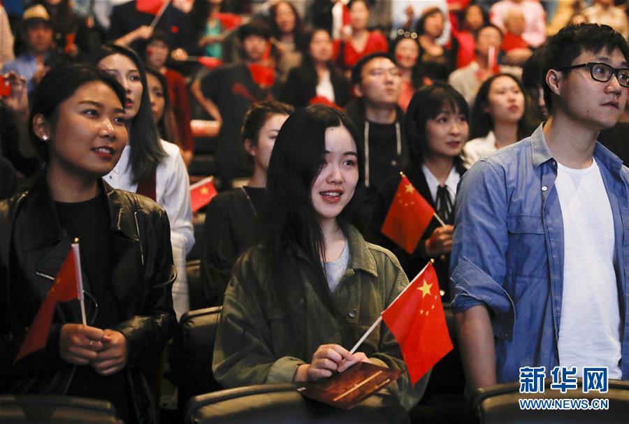 #新华网#电影《我和我的祖国》海外上映反响热烈