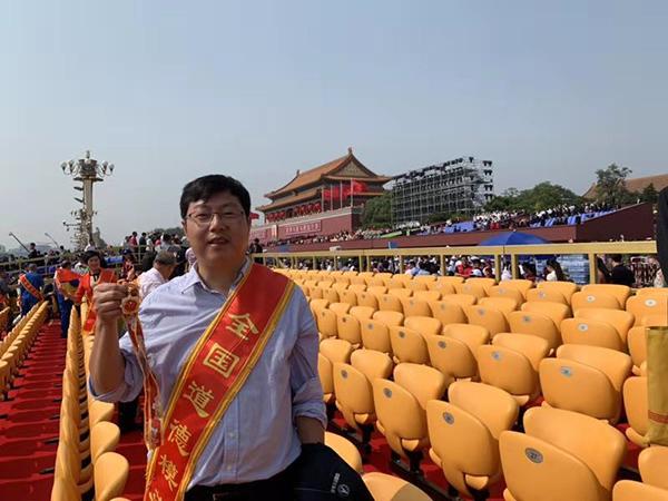 [澎湃新闻]可爱的中国，奋进的上海｜王曙群：为参与强军建设而骄傲