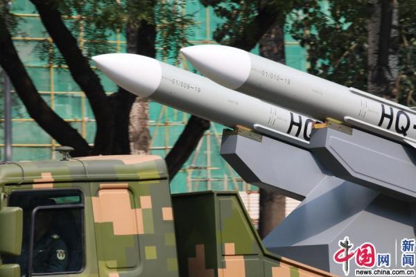 「中国网」来了来了！大阅兵武器装备车队来了