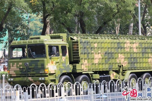 「中国网」来了来了！大阅兵武器装备车队来了
