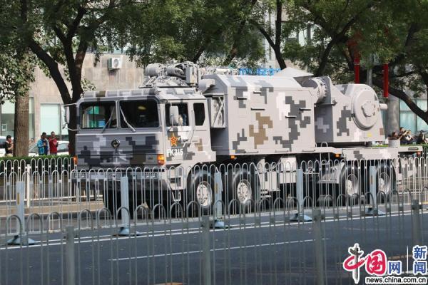 「中国网」来了来了！大阅兵武器装备车队来了