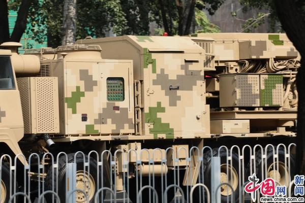 「中国网」来了来了！大阅兵武器装备车队来了