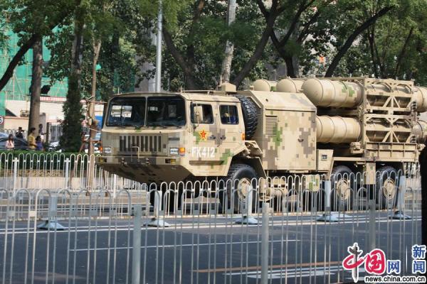 「中国网」来了来了！大阅兵武器装备车队来了