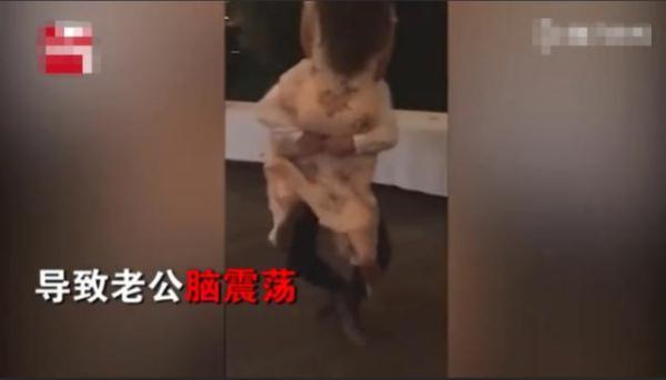 「光明网」弟弟婚礼上的沙雕表演！姐姐重现辣身舞经典桥段将老公压成脑震荡