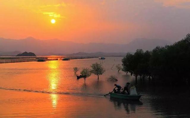 【上游新闻】「国庆攻略」人少景美的国内海岛，坐上高铁就能到