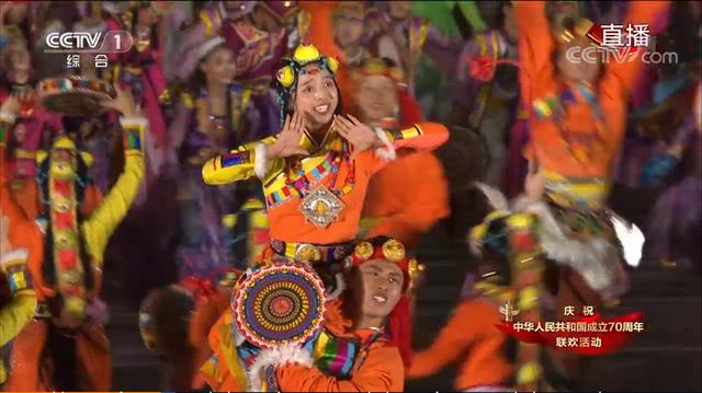 央广网■国庆联欢活动歌声里的“台前幕后”