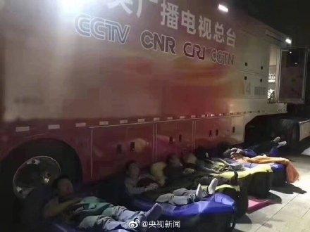 #光明网#转发！也为他们点赞！奋战在国庆阅兵幕后的电视人