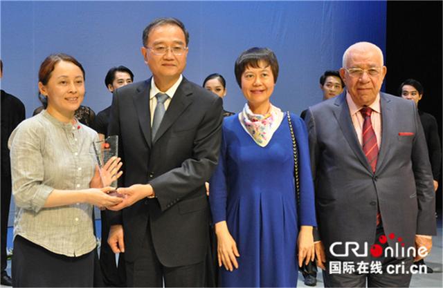 【国际在线】苏州芭蕾舞团在土耳其舞出“中国意境”