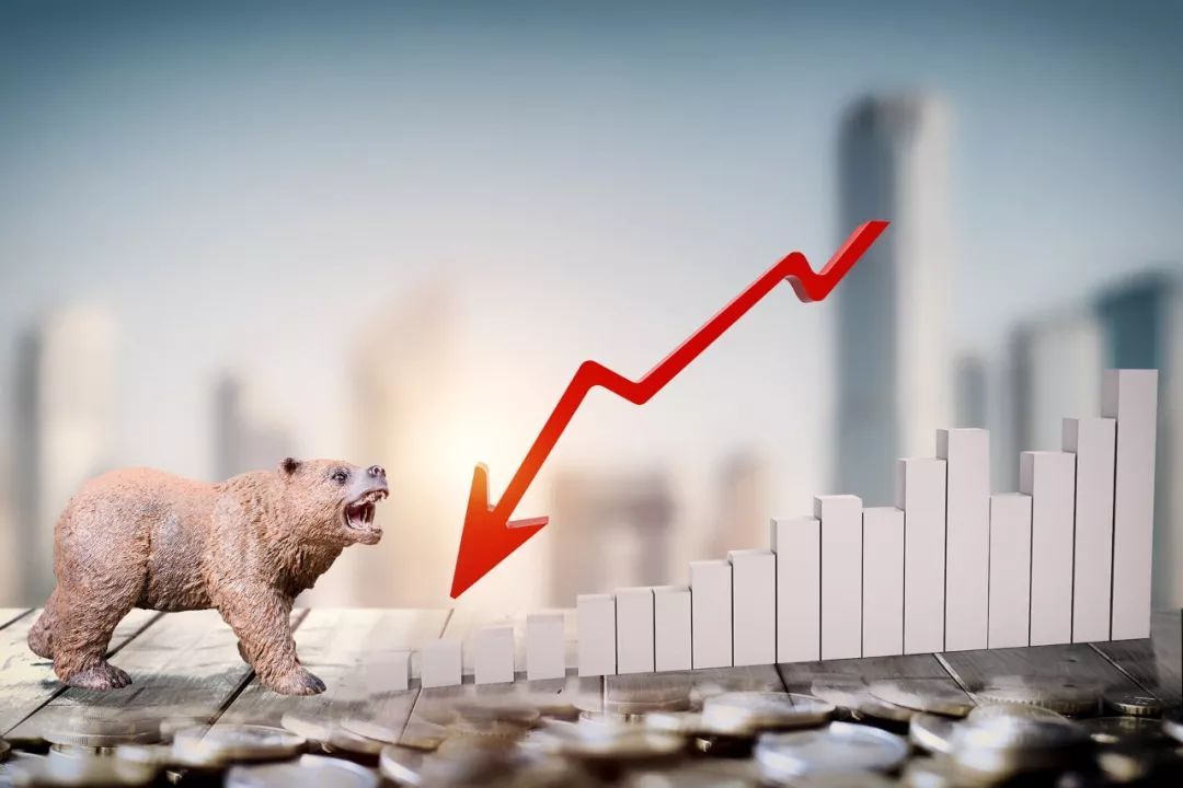 【每日经济新闻】“你炒股，我不收佣金”！美国券商打响第一枪，国内同行跟吗？