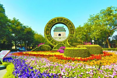 北京晚报@北京市民热看930余座花坛