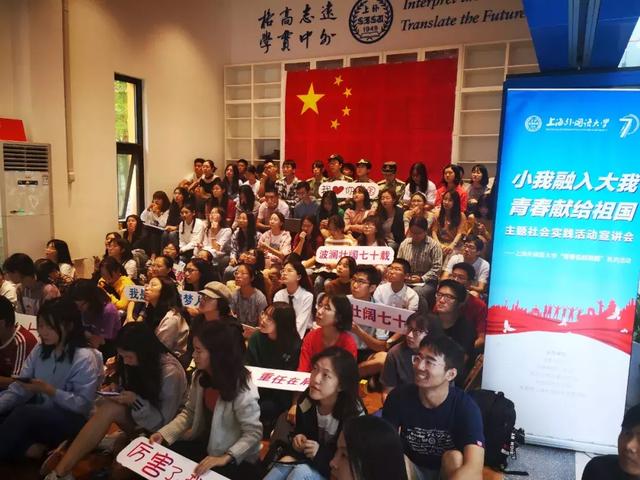 新民晚报@主持人累到吸氧，7万只鸽子是借的，阅兵幕后同样让人特别激动