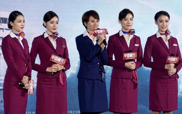「光明网」杨颖出演《中国机长》10秒，落泪镜头成经典，网友：太意外了
