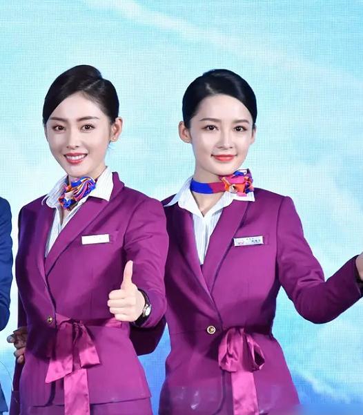 「光明网」杨颖出演《中国机长》10秒，落泪镜头成经典，网友：太意外了