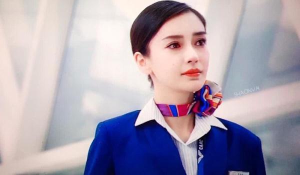 「光明网」杨颖出演《中国机长》10秒，落泪镜头成经典，网友：太意外了