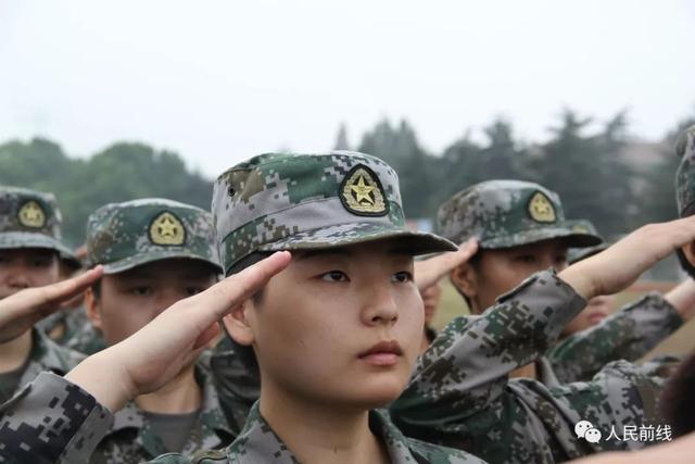 #人民前线#这就是女新兵的国庆节