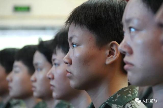 #人民前线#这就是女新兵的国庆节