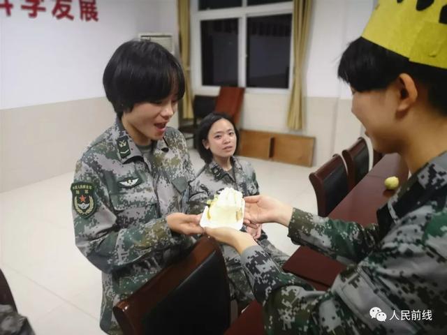 #人民前线#这就是女新兵的国庆节