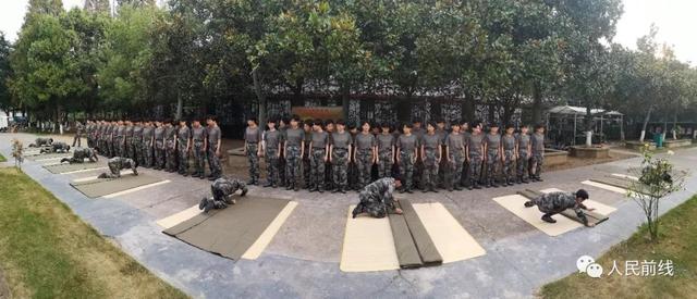 #人民前线#这就是女新兵的国庆节