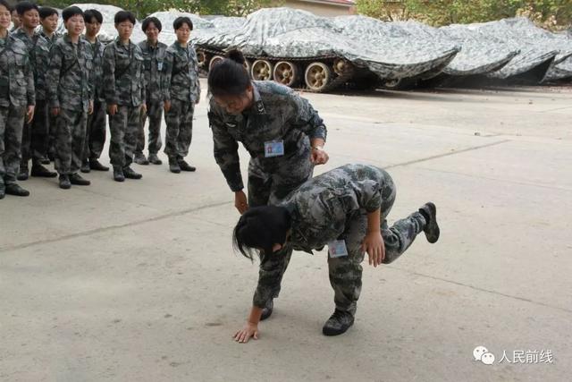 #人民前线#这就是女新兵的国庆节
